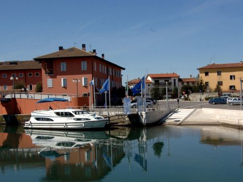 Houseboat porto di Precenicco, per crociere fluviali