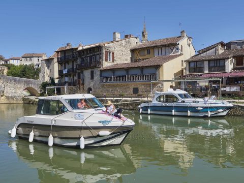 Houseboat nel fiume Baise in Aquitania