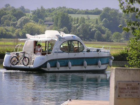 Houseboat Estivale Quattro in navigazione