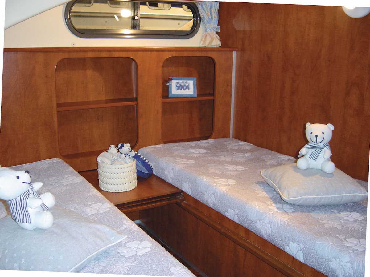 Houseboat Gran Comfort 1350 cabina con letti singoli