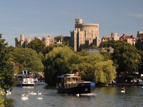 Castello Windsor in houseboat sul Tamigi