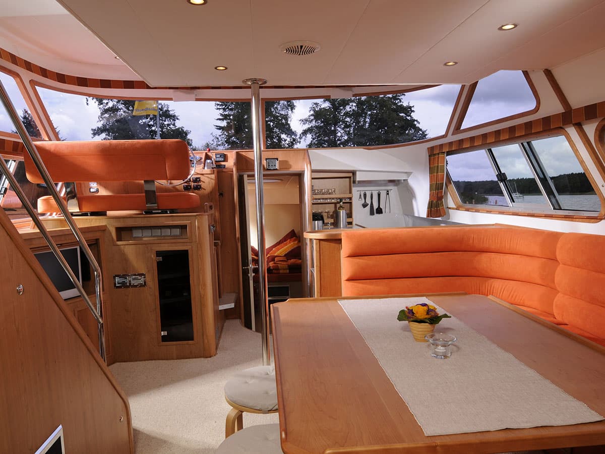 Houseboat Europa 700 salone