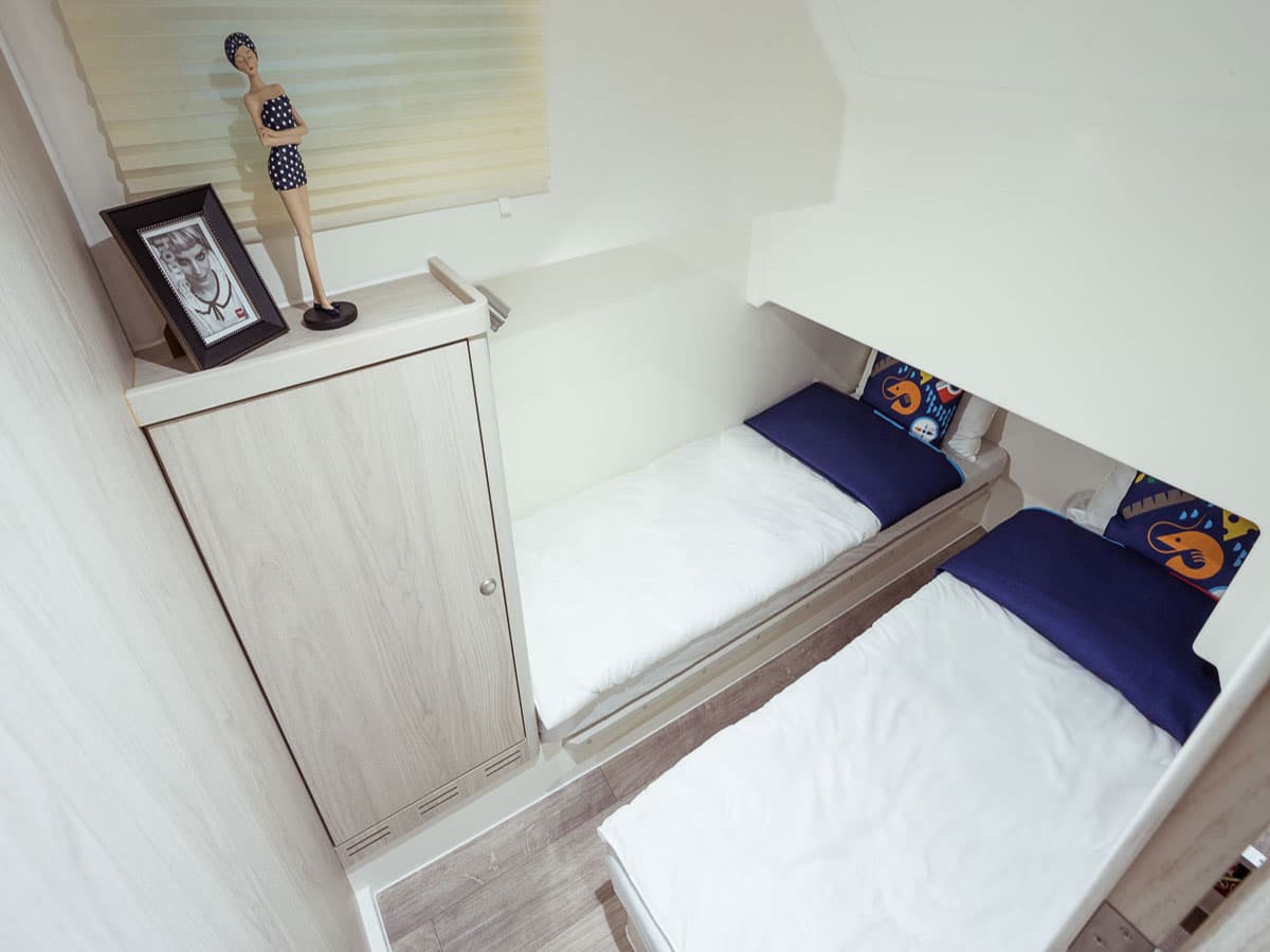 Houseboat Horizon 2 cabina centrale