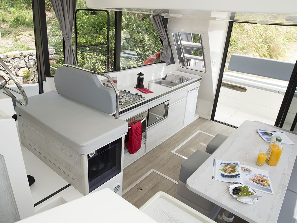 Houseboat Horizon 3 salone