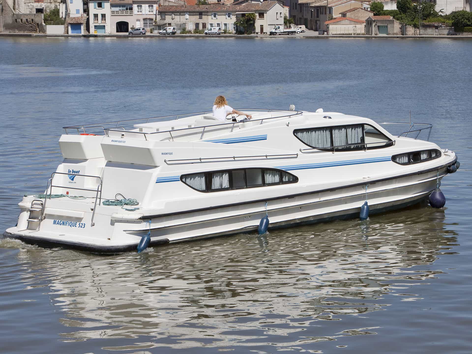 Houseboat Magnifique vista di poppa