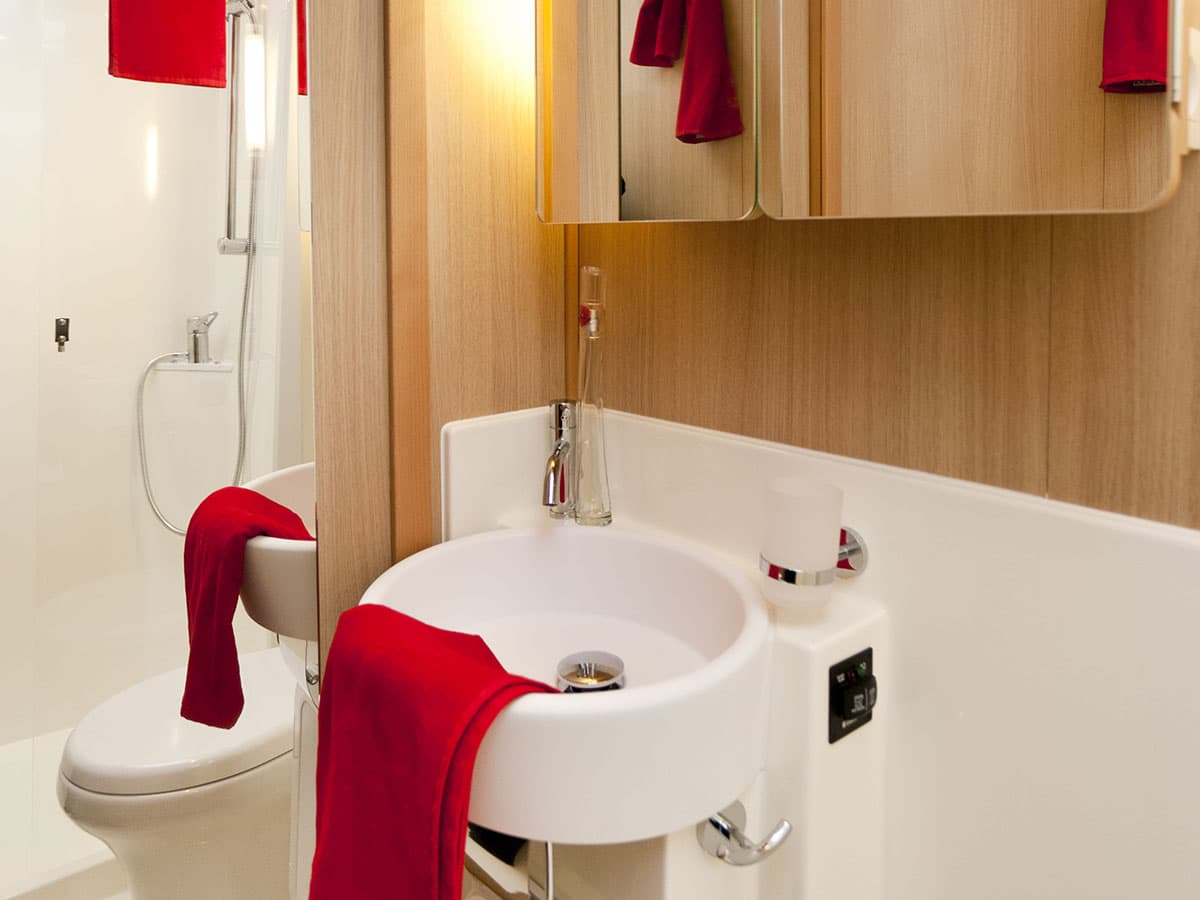 Houseboat Vision 3 bagno