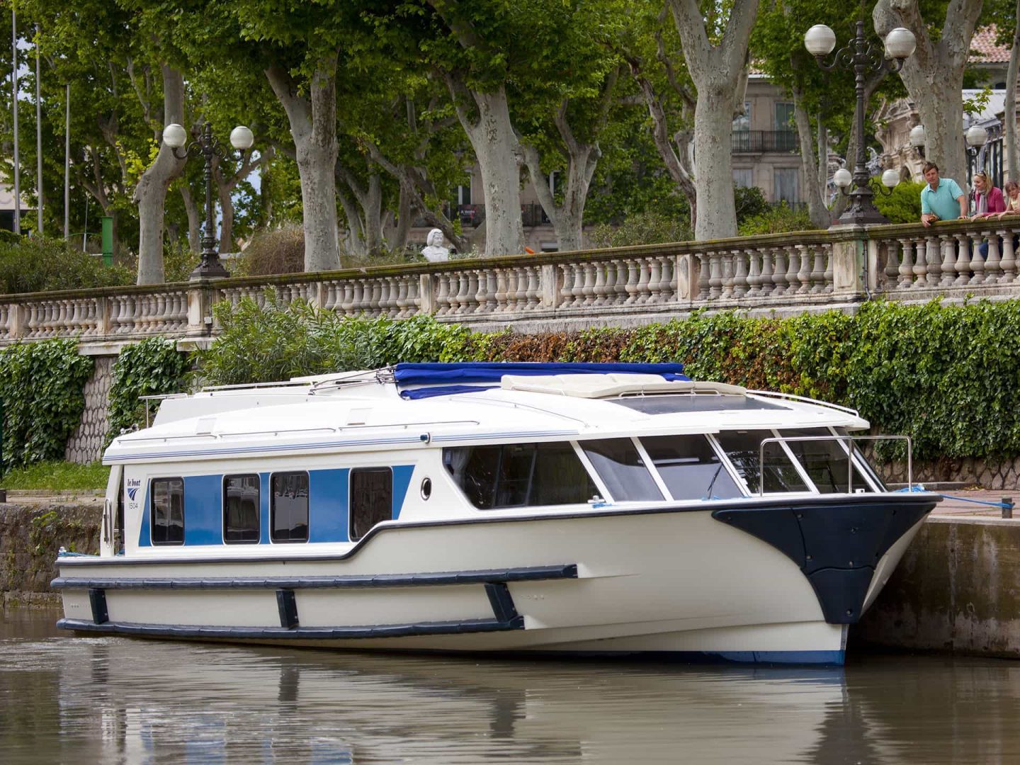 Houseboat Vision 4 vista di prua