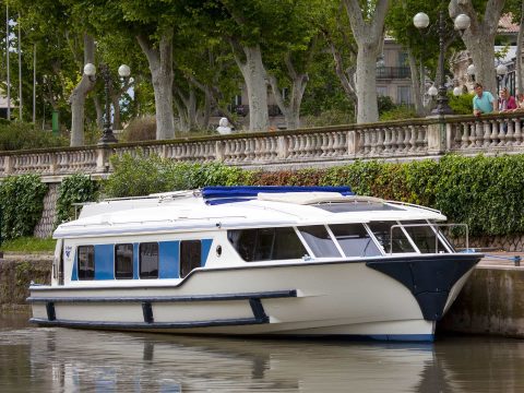 Houseboat Vision 4 vista di prua