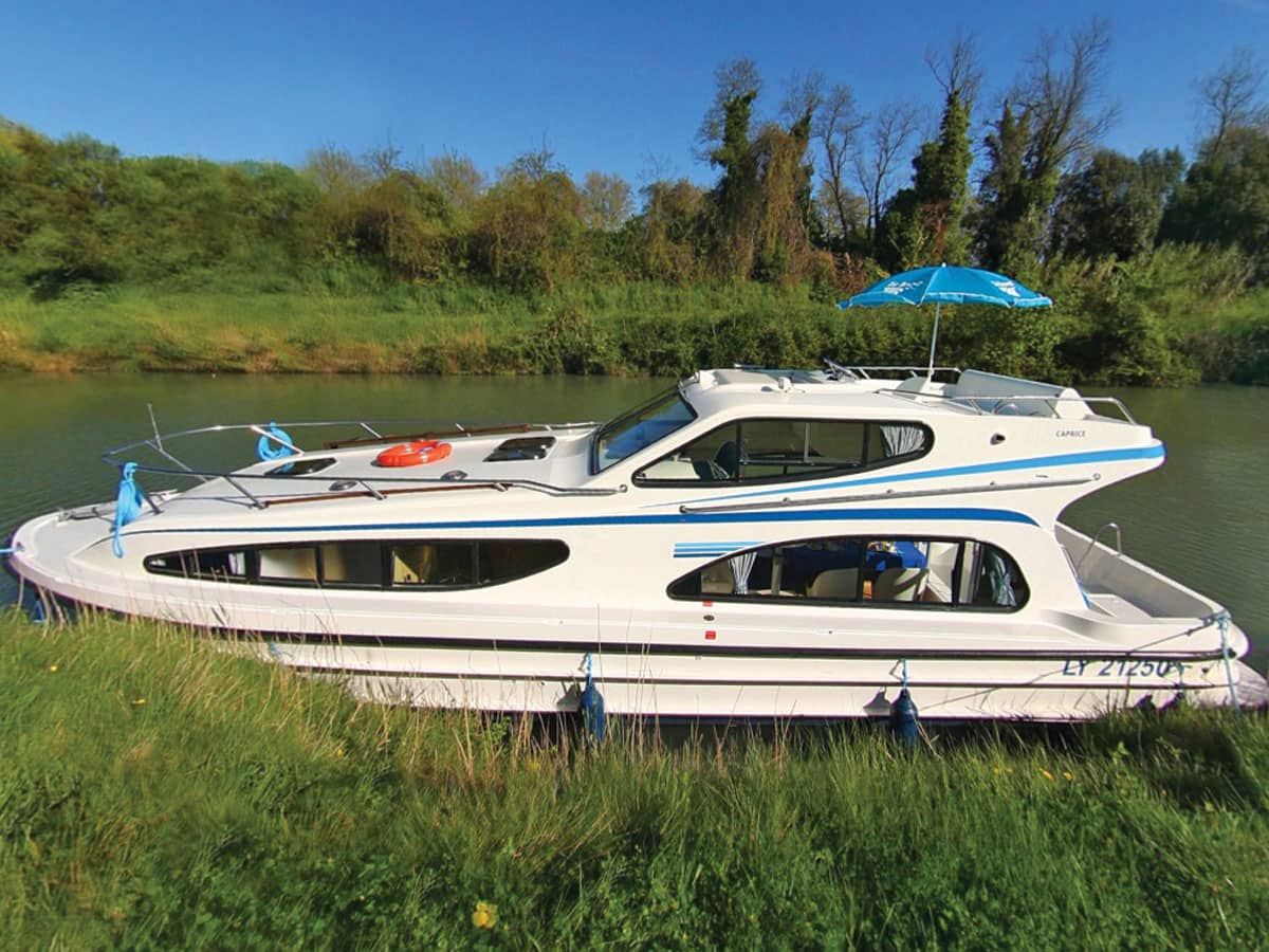 Houseboat Caprice all'ormeggio