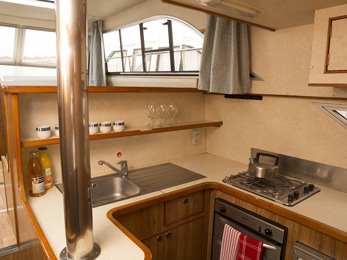 Houseboat Clipper cucina