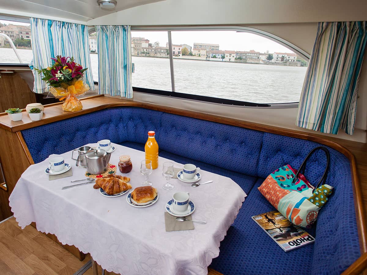 Houseboat Countess salone