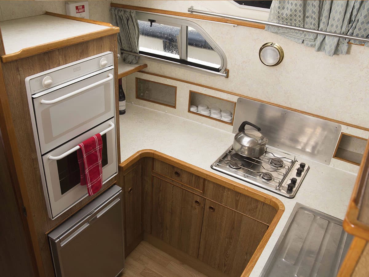 Houseboat Crusader cucina