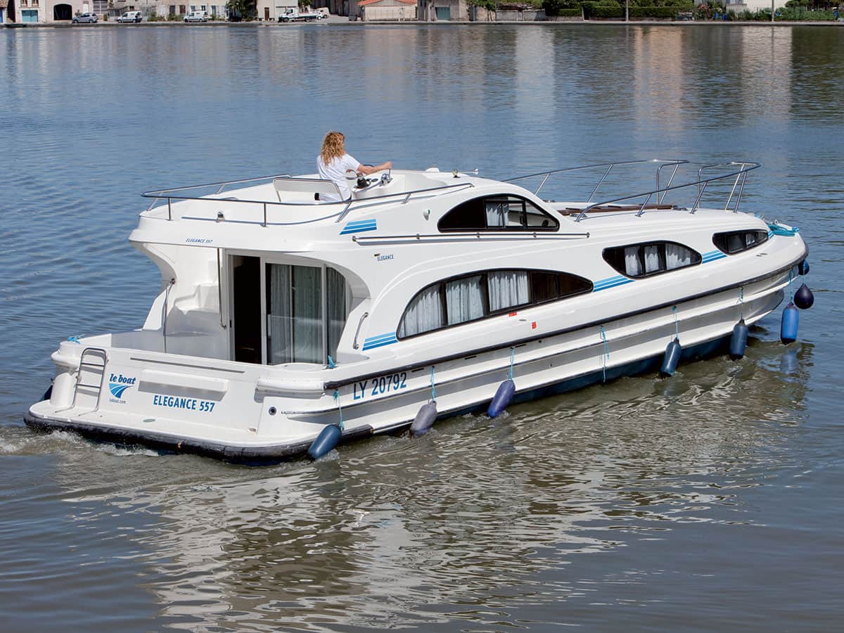 Houseboat Elegance vista di poppa