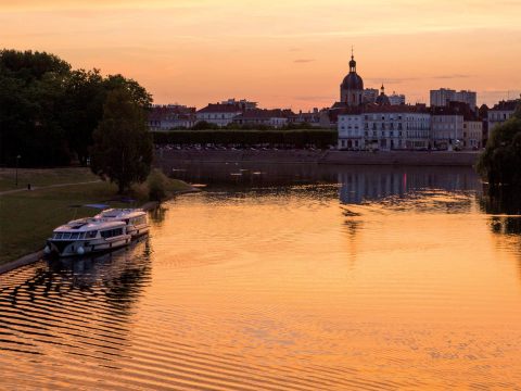 Houseboat in Francia Comtè nei pressi di Louhans