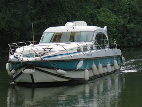 Houseboat Estivale Sixto Prestige C vista di prua