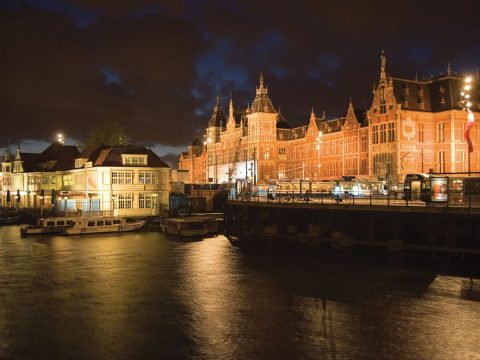 Amsterdam, partenza per crociera fluviale sul Reno